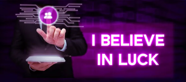 Handschriftliches Zeichen Believe Luck Internet Konzept Zum Glauben Glücksbringer Aberglaube — Stockfoto