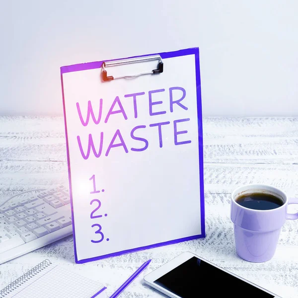 産業プロセスの一部として使用されているインスピレーション水廃棄物 ビジネスアイデア液体を示すテキスト — ストック写真