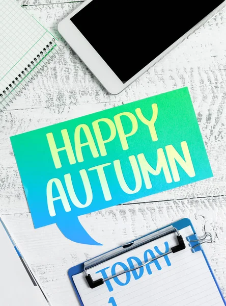 毎年恒例の特別なマイルストーン記念に書かれた幸せな秋 単語を表示するサイン — ストック写真
