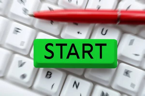 Szöveges Megjelenítés Írása Start Üzleti Koncepció Kezdődik Vagy Lehet Számítani — Stock Fotó
