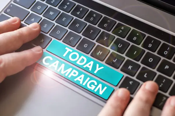 캠페인을 텍스트 인터넷 컨셉은 서비스를 홍보하고 판매하기 코스를 조직했다 — 스톡 사진