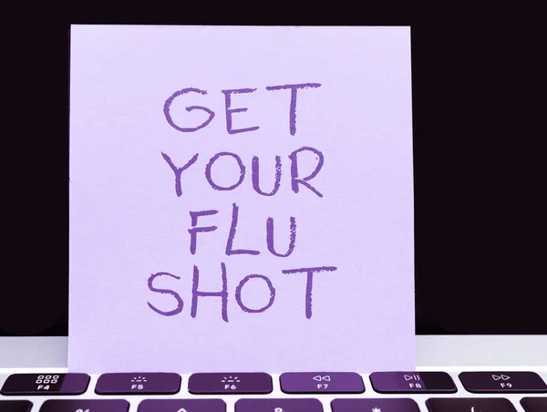 概念的な表示あなたのインフルエンザのショットを取得 概念的な写真インフルエンザから保護するためにワクチンを取得します — ストック写真
