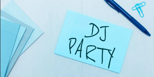 Schreiben Von Textanzeigen Party Business Ansatz Person Die Populäre Musik — Stockfoto