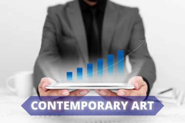 Çağdaş Sanatı gösteren tabela, gelişmekte olan dünyadan etkilenen canlı sanatçılar tarafından yapılan kavramsal fotoğraf.