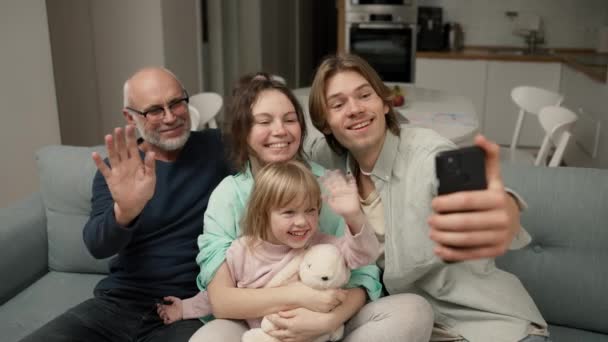 Grandfather Grandchildren Having Fun Make Selfie Video Call Family Smartphone — Vídeos de Stock