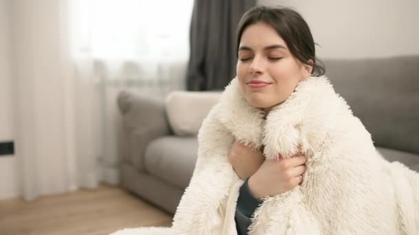 Portrait Young Beautiful Woman Warm Fur Blanket Home — Stockvideo