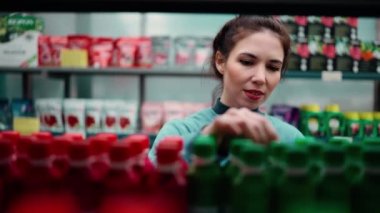 Bahçe işleri ve bahçe mevsimi için hazırlık kavramı, bitki gübresi seçimi.