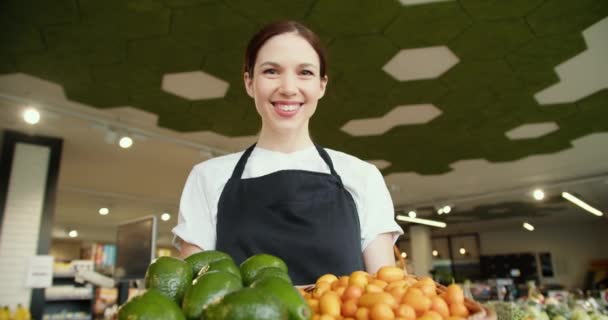 Avocado Mania 购物快乐世界中的乐趣与异国情调 — 图库视频影像