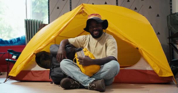 Indoor Adventure Black Guy Portraying Hiker Yellow Tent Wing Panama — стокове відео