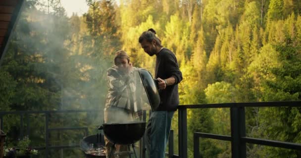 Brunette Guy Blonde Girl Watching Preparation Meat Grill Picnic Terrace — Wideo stockowe