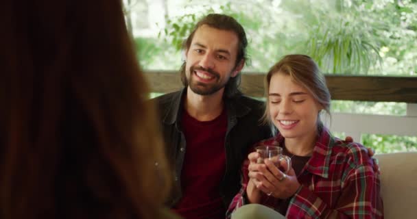 Couple Brunette Guy Blonde Girl Red Plaid Shirt Communicate Another — Αρχείο Βίντεο