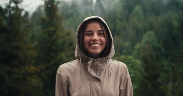Portrait Blonde Girl Jacket Hood Posing Smiling Backdrop Green Mountain — Stock Video