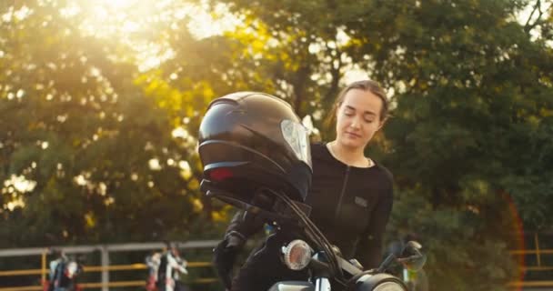 Girl Gets Wheel Motorcycle Puts Helmet Her Motorcycle Driving Training — Stock Video