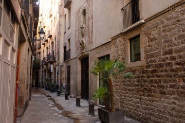 BARCELONA, İspanya - 16 Ekim 2022: Barcelona 'nın Gotik Mahallesi, Tarih Merkezi
