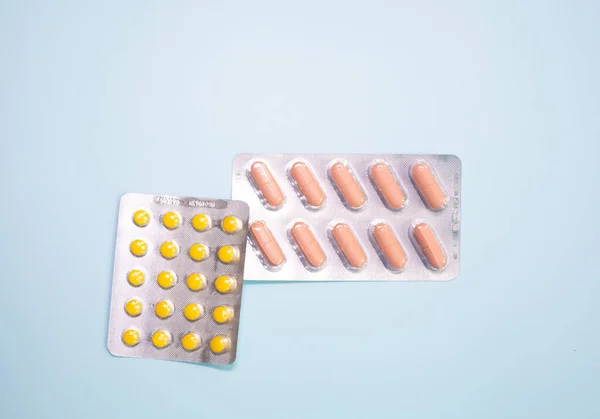 Close View Scattered Blister Packs Different Pills Blue Background — Stock Photo, Image