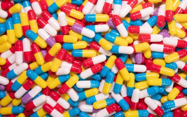 Bej arka planda haplar. İlaçlar ve reçeteli haplar  