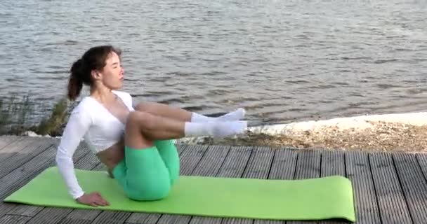 Portrait Young Sporty Girl Doing Abdominal Exercises Sports Mat Outdoors — Stock Video