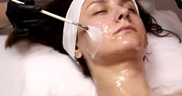 Kozmetik Güzellik Prosedürü Genç Kadın Cilt Bakımı Yenilenme Tedavisi Yüz — Stok video
