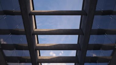 Mimari beton arka plan dinamik bulutlar, güneş ışığı ve cam yansımaları sabahtan akşama değişiyor. Şehir ve mimari temalar için ideal. Ultra HD 4K animasyonu
