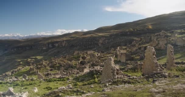 Руины Древнего Поселения Горах Высококачественные Кадры — стоковое видео