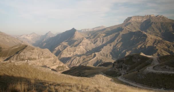 Uitzicht Besneeuwde Bergtop Hoge Kwaliteit Beeldmateriaal — Stockvideo