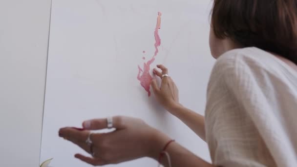 Talented Innovative Female Artist Draws Her Hands Large Canvas Using — Stock Video