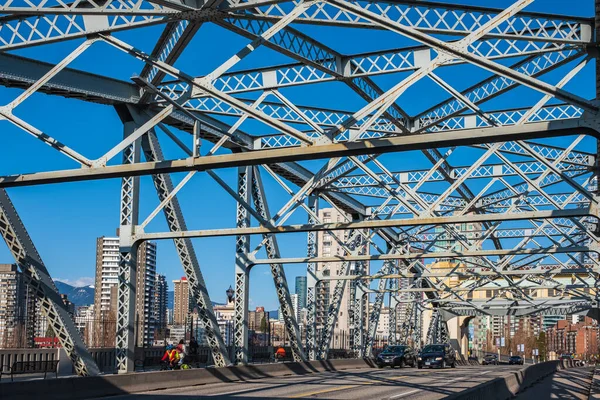 Struktura Mostu Niebieskim Tle Nieba Burrard Street Bridge Vancouver Coast — Zdjęcie stockowe