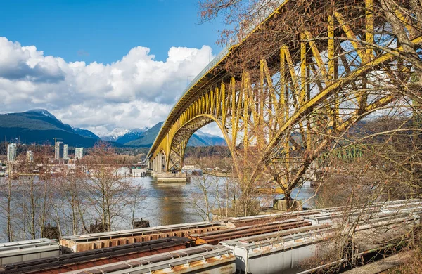 Iron Workers Memorial Bridge Vancouver Canada Vista Uma Área Industrial — Fotografia de Stock