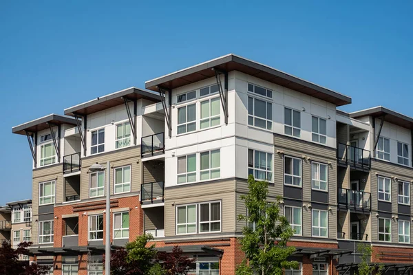 Lakóházak Homlokzata Modern Apartman Épületek Vancouver Kanada Lakóházak Modern Komplexuma — Stock Fotó