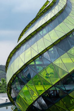 Lam Vien Meydanı Vietnam 'da enginar tomurcuğu şeklinde cam bir Pavilion. Da Lat, binlerce turistin uğrak yeri. Seyahat fotoğrafı - 17 Nisan 2024
