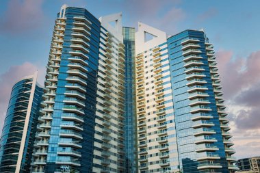 Abu Dabi, Birleşik Arap Emirlikleri Gökdelen Merkezi. Dubai 'deki en yüksek binalar. Birleşik Arap Emirlikleri 'nin en yüksek binası. Dubai şehir manzarası. 28 Ocak. 2024