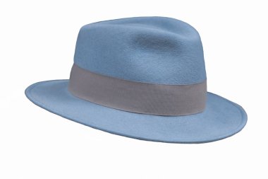 Klasik açık mavi fötr şapka beyaza izole edilmiş. Moda, zarif, unisex başlık. Eski moda bir şapka. Havalı keçeli şapka yakın plan. Hiç kimse, seçici odaklanma