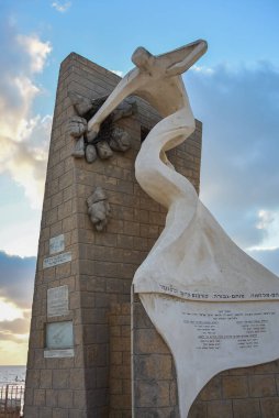 Dönüm hapishane firar anıtı. Acre, İsrail 'deki yeraltı savaşçıları için bir anıt. Irgun 'un Düşüşü Anıtı. Seyahat fotoğrafı, 11 Ağustos 2014