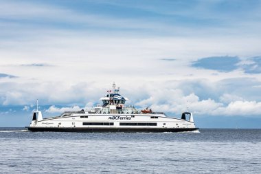 BC Ferries Adası Gwawis Victoria gemisi güzel Pasifik Okyanusu 'nda. Nanaimo Limanı İngiliz Kolombiyası, Kanada. BC Feribotları Pasifik Okyanusu 'nun batı kıyısındaki adalardan geçiyor. 18.2022