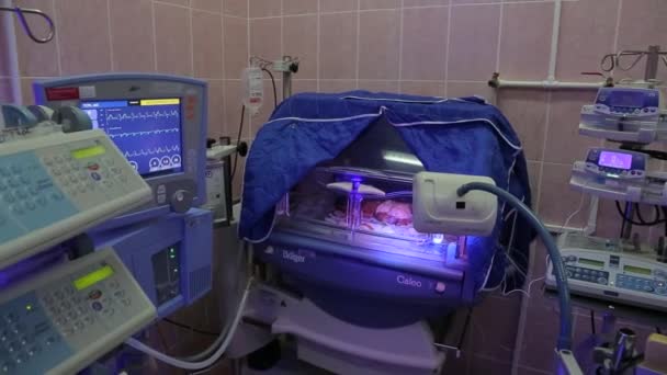 Kharkiv Ukraine August 2022年8月10日 围产期单位 早产儿的孵化器 在围产期医疗中心进行复苏 为有健康问题的人提供的现代技术 — 图库视频影像