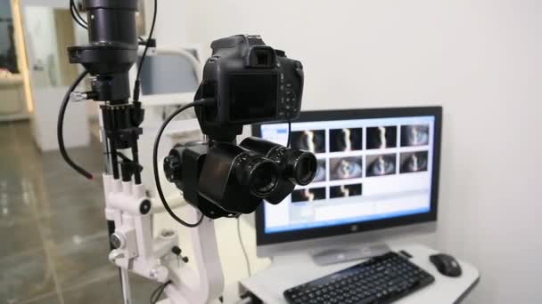 Eyeglasses Selection Modern Diagnostic Equipment Ophthalmic Clinic Modern Diagnostic Equipment — Video Stock