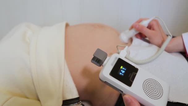 Ultrasound Examination Fetus Pregnant Woman Apparatus Ultrasound Examination Planned Parenthood — Vídeo de stock