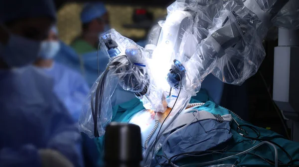 Chirurgie Robotique Opération Médicale Impliquant Robot Robot Médical Chirurgie Robotique Images De Stock Libres De Droits