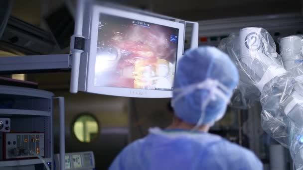 Robotsebészeti Műtőben Egy Robot Sebészeti Műtétekhez Robotműtét Egy Modern Orvosi — Stock videók