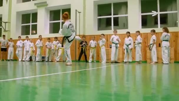 Kyiv Ukraine Νοεμβρίου 2023 Παιδικό Taekwondo Παιδιά Ετοιμάζονται Για Διαγωνισμό — Αρχείο Βίντεο
