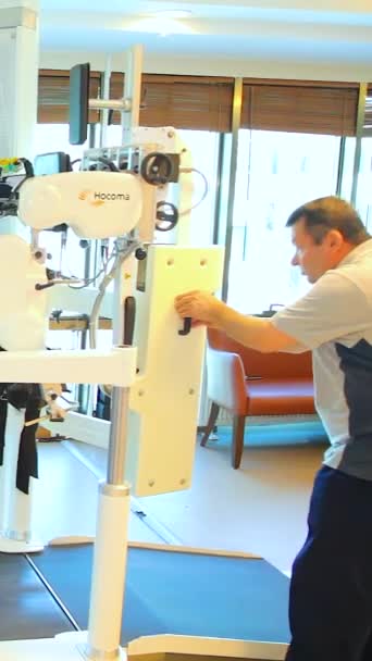 Stanbul Turquie Mai 2022 Robot Réhabilitation Démarche Lokomat Robot Médical — Video