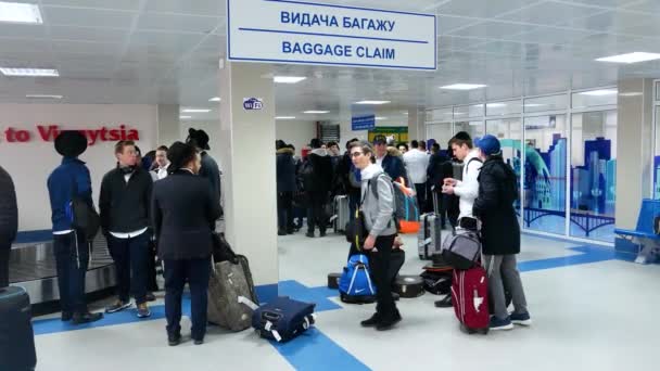 Vinnytsia Ukraine Mars 2020 Hasidim Anländer Till Flygplatsen Ukraina För — Stockvideo