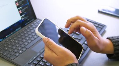 Kör insanlar. Görme engelli insanlar için cihazların erişilebilirliği. Nasıl kullanılacağı ve pratik yapılacağı üzerine eğitim. 