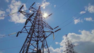 Elektrik kabloları ile iletimi. 