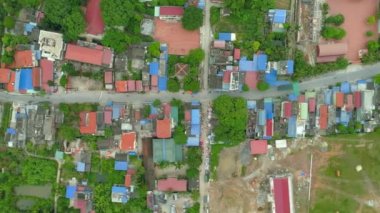 İHA 'dan hava görüntüsü 4k video. Tuyet Tinh Coc köyü, Hai Phong, Vietnam.