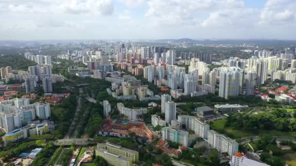 机场航观4K新加坡城市建筑物的影像 — 图库视频影像