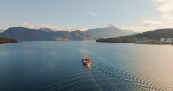 瑞士卢塞恩湖上的游客蒸汽船 股票视频 — 图库视频影像