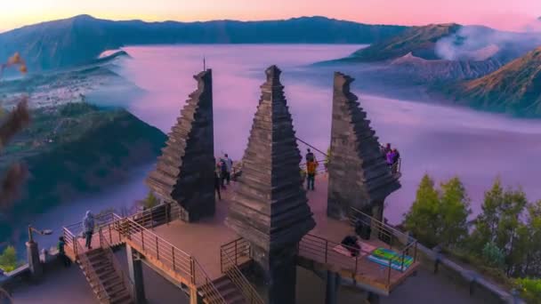 Hiperugrás Gyönyörű Bromo Hegyről Seruni Pointból Hyperlapse Bromo Mountain Napkeltekor — Stock videók
