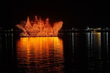 Nakhon Phanom Eyaletinde tekne akışı geleneği