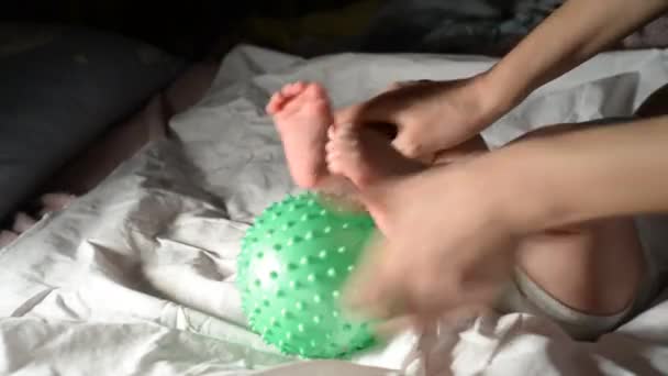Baby Massage Massaging Legs Newborn Massager — Stockvideo